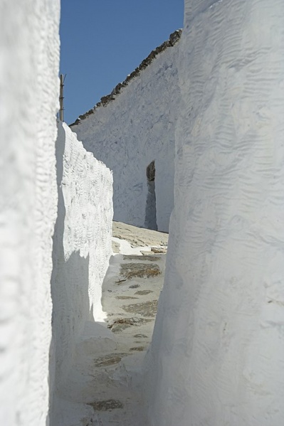 Soubor:Agios Theologos, Amorogs, 085054.jpg