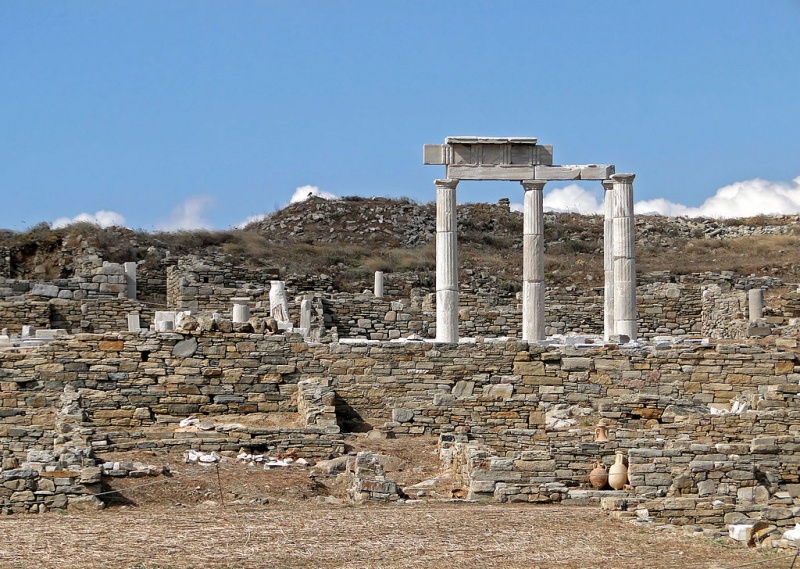 Soubor:Establishment of the Poseidoniasts, Delos 03.jpg