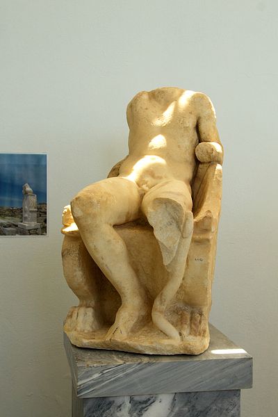 Soubor:Statue Dionysos 2nd c BC, Delos A4121, 143435.jpg