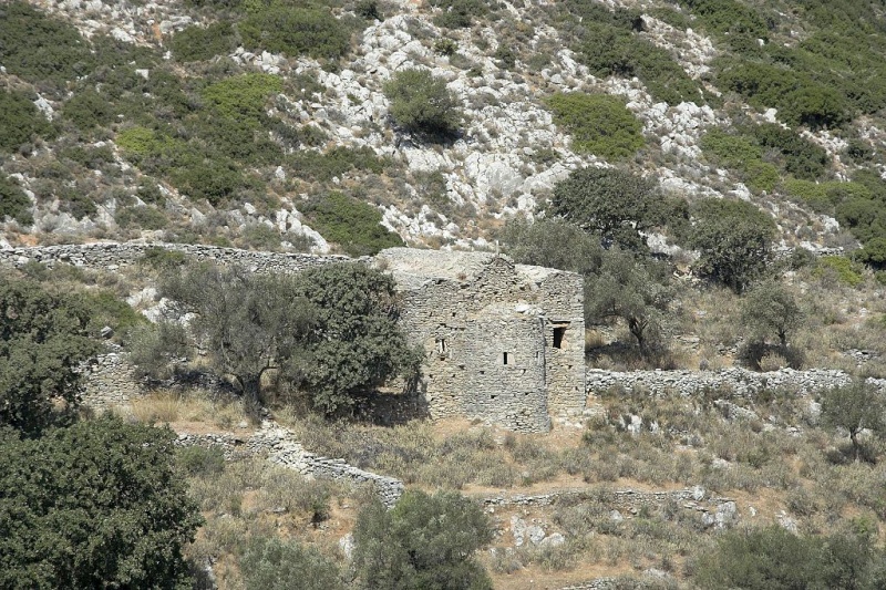 Soubor:Agios Isidoros Rachi Naxos, 085206.jpg