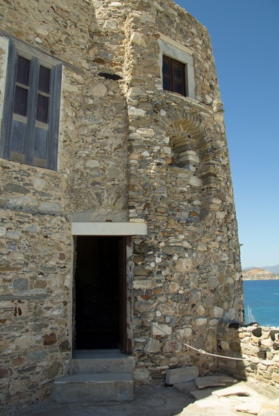 Soubor:Building from terrace, Byzantine Museum Naxos, 143753.jpg