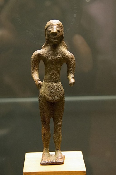 Soubor:Young man charioteer small bronze, Northern Etruria, 650-600 BC, Prague Kinsky, NM-H10 3165, 141228.jpg
