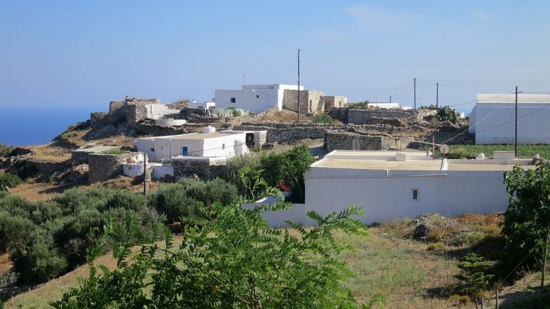 Soubor:Ano Meria on Folegandros, 15M6579.jpg