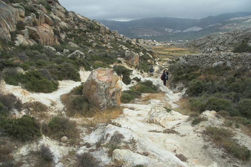 Soubor:From Apano Kastro to Tsikalario, Naxos, 091516.jpg