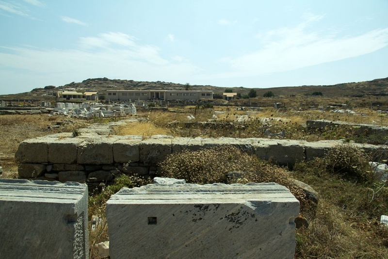 Soubor:Temple Apollo Porinos Delos, 143380.jpg