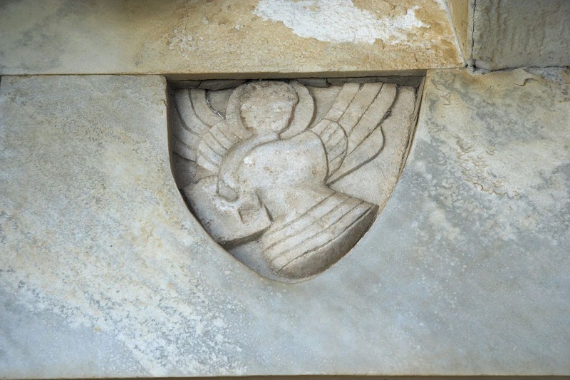 Soubor:Sanudis coat of arms, Naxos, 110268.jpg