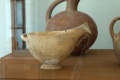 Cycladic pottery, bowl with handle and spout, 2800-2300 BC, AM Apeiranthos, 176946.jpg