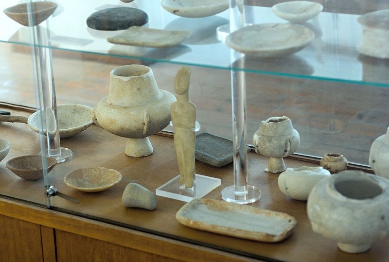 Soubor:Case 01 Cycladic Collections AM Naxos, 110021.jpg