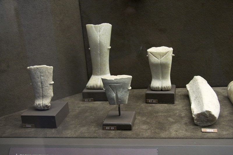Soubor:Idols Fragments Keros EC II, MCA 081010.jpg
