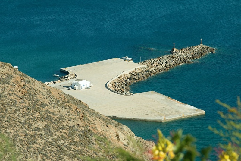 Soubor:Port of Anafi, 176443.jpg