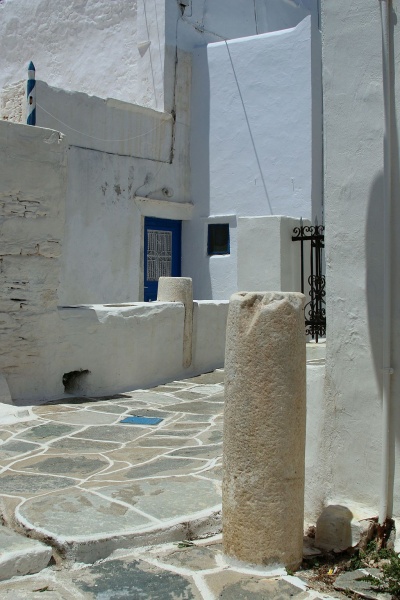 Soubor:Kastro of Sifnos, street, 153484.jpg