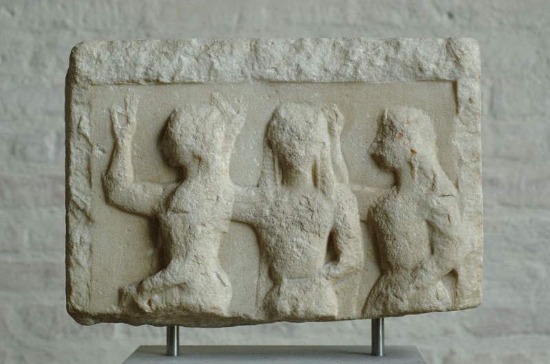 Soubor:Relief Kharites Glyptothek Munich 241.jpg