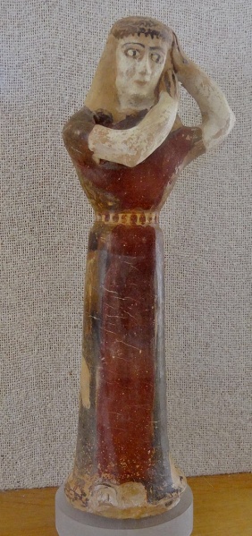 Soubor:Archäologisches Museum Thira Statuette 01.jpg