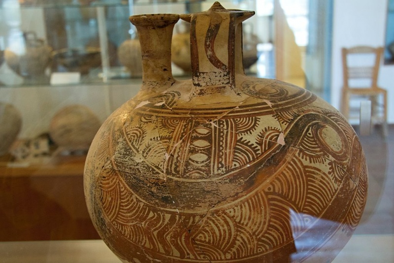 Soubor:Pottery Mycenaean, Kamini D, 1200-1100 BC, AM Naxos, 143255.jpg