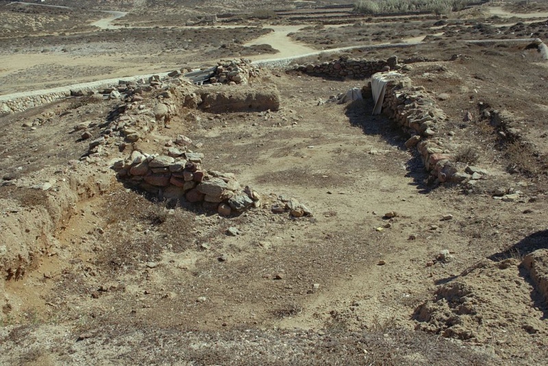 Soubor:Ftelia on Mykonos, Early Cycladic settlement, 060361.jpg