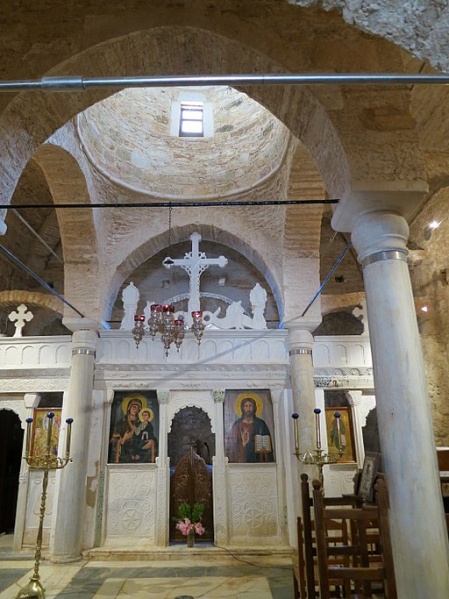 Soubor:Moni Fotodotis interior 9th to 12 AD 13M540.jpg