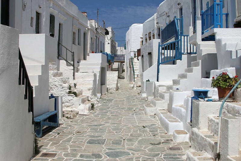 Soubor:Chora of Folegandros, Kastro, 153328.jpg