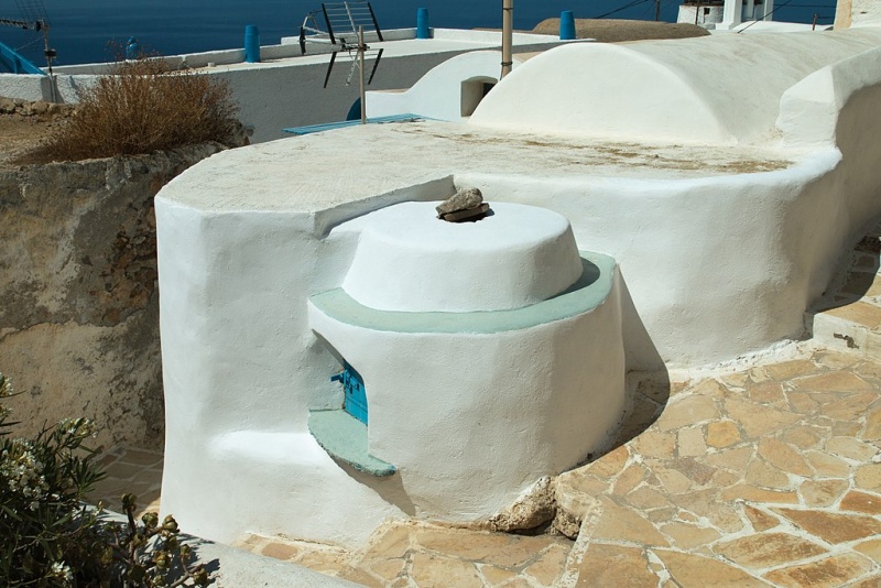 Soubor:1024px-Furnace, Chora of Anafi, 176264.jpg