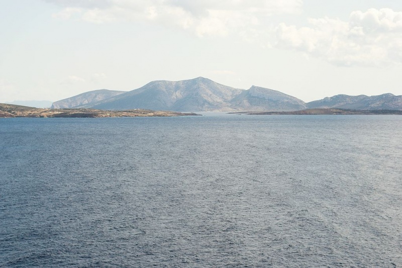Soubor:Koufonisia Keros from SE Naxos Panormos 119541.jpg