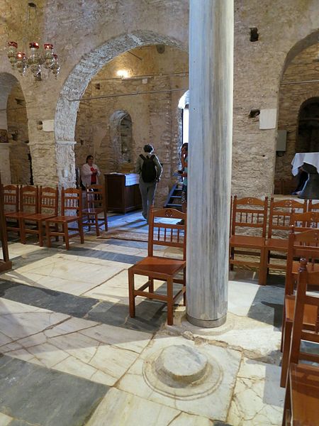 Soubor:Moni Fotodotis interior 9th to 12 AD 13M544.jpg