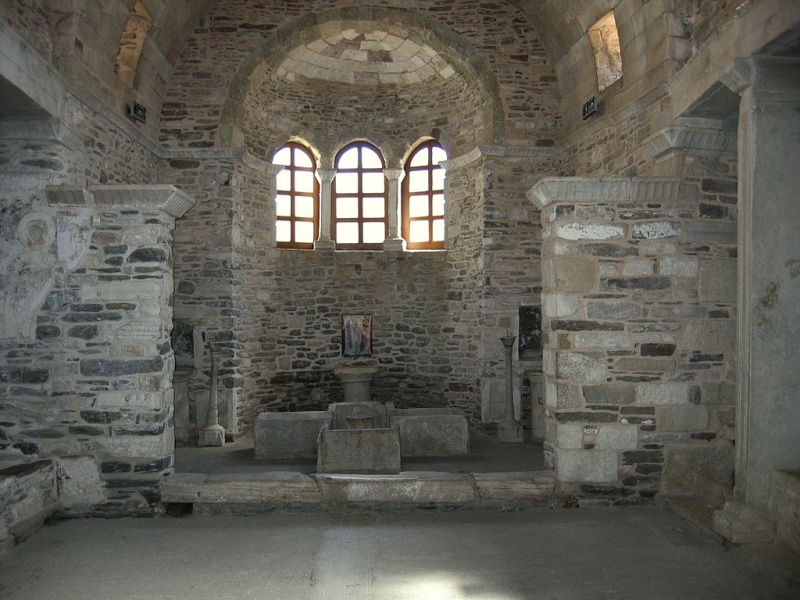 Soubor:Baptistery, Panagia Ekatontapyliani in Parikia, 113660.jpg