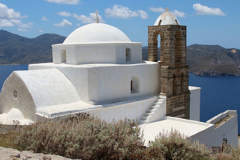 Soubor:Thalassitra, Kastro in Plaka on Milos, 152645.jpg