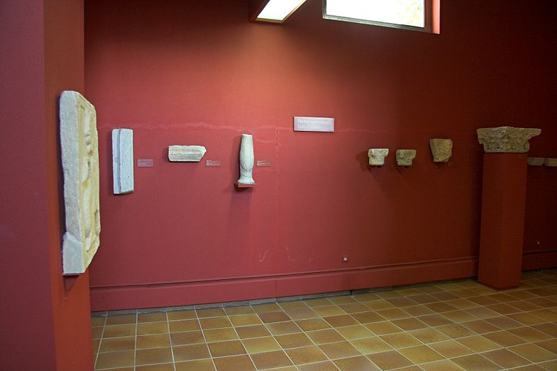 Soubor:Hall of Byzantine collection AM Andros 090588.jpg