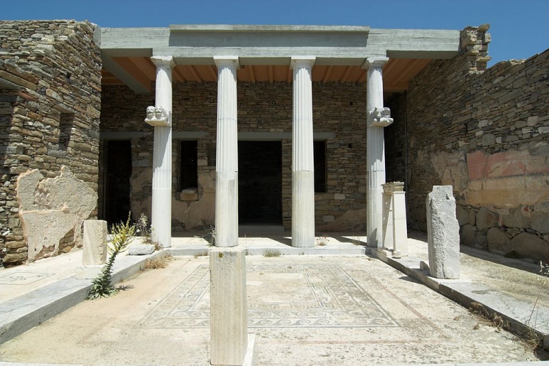 Soubor:House Trident Delos 102277.jpg