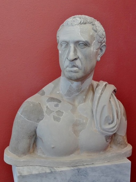 Soubor:Delos Museum Büste 02.jpg