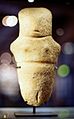 Cycladic figurine 2700 BC Louvre, Luvr228.jpg