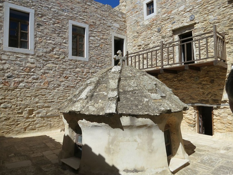 Soubor:Moni Fotodotis Naxos 10-15 c AD 13M553.jpg