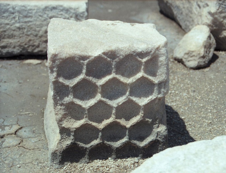 Soubor:Marble Delos Delo023.jpg