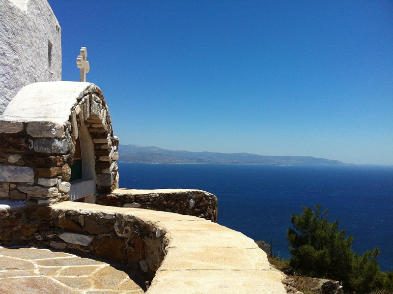 Soubor:St Antonios Monastery, Paros 01.JPG