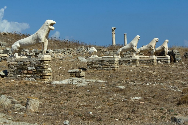 Soubor:Terrace of the Lions Delos 130058.jpg