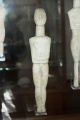 Cycladic female figurine 2800-2300 BC, AM Naxos (03 6), 119849.jpg