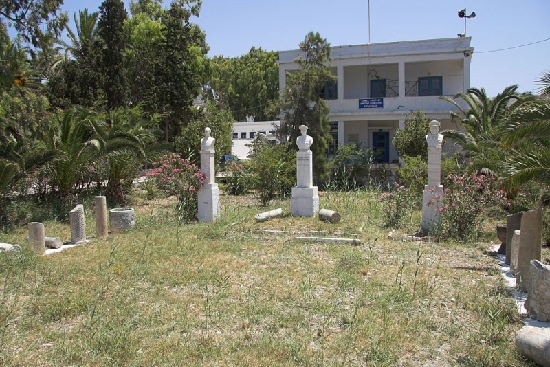 Soubor:Katapola, Amorgos, 080435.jpg