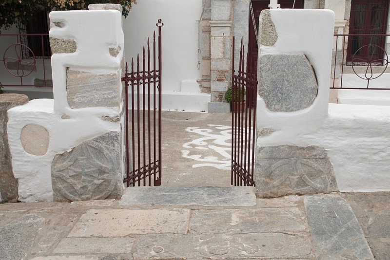 Soubor:Panagia Katapoliani, Katapola, Amorgos, 180672.jpg
