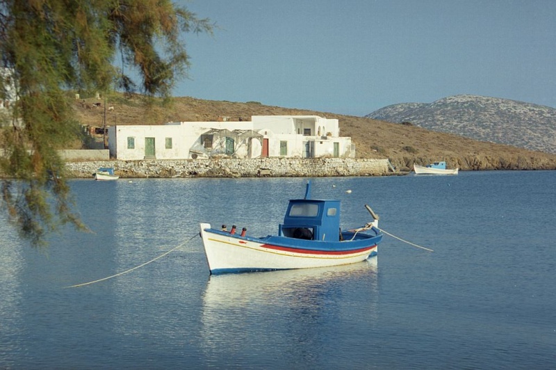 Soubor:Astypalaia Maltezana fishing base Asty55.jpg